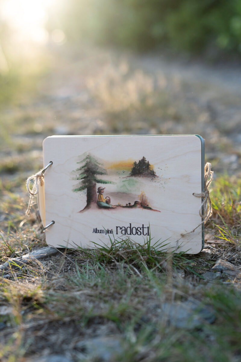 Dřevěné fotoalbum - album plné radosti A5