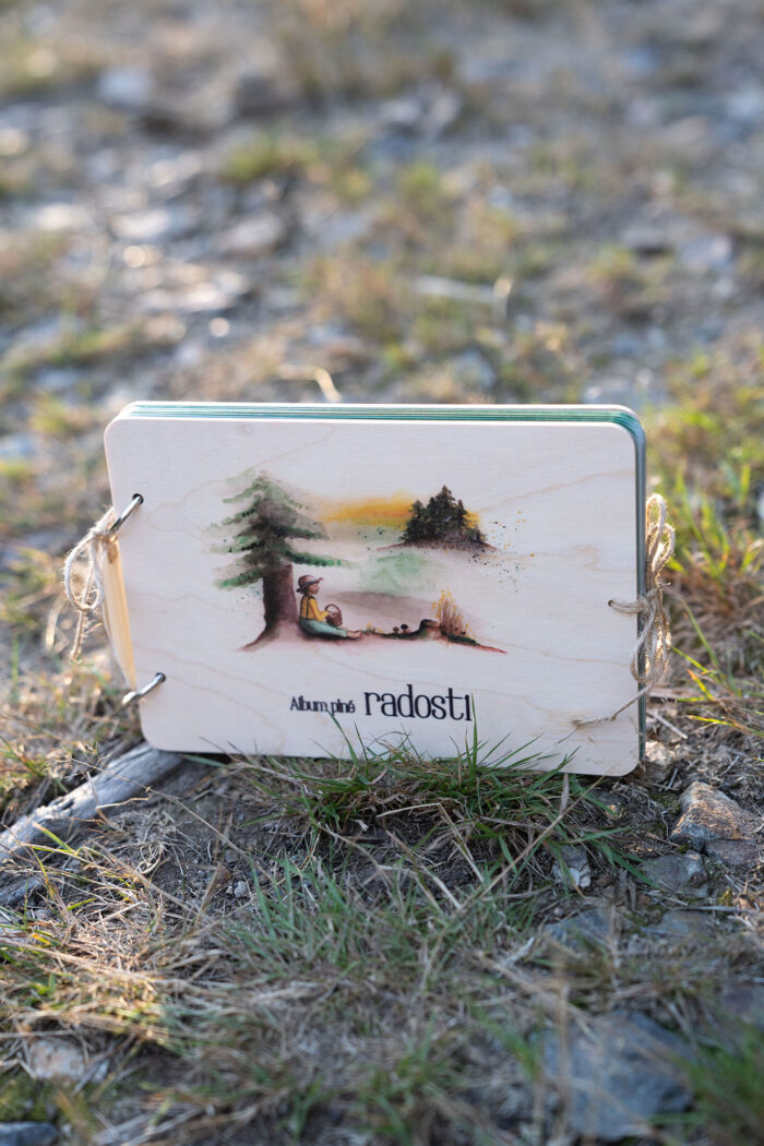 Dřevěné fotoalbum - album plné radosti A4 - Obrázek 2