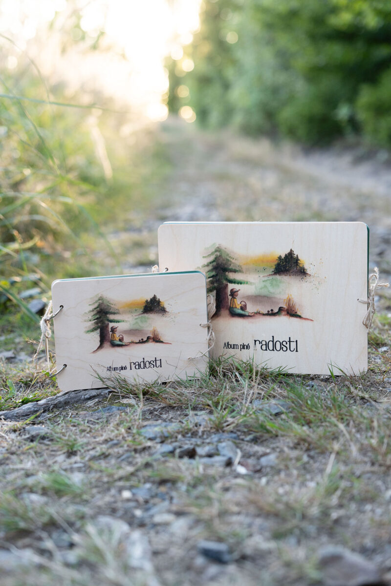 Dřevěné fotoalbum - album plné radosti A4