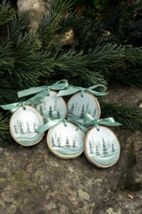 Dřevěné malované ozdoby- zimní kouzlo lesa - sada 5ks