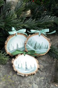 Dřevěné malované ozdoby- zimní kouzlo lesa 8-10cm- sada 3ks