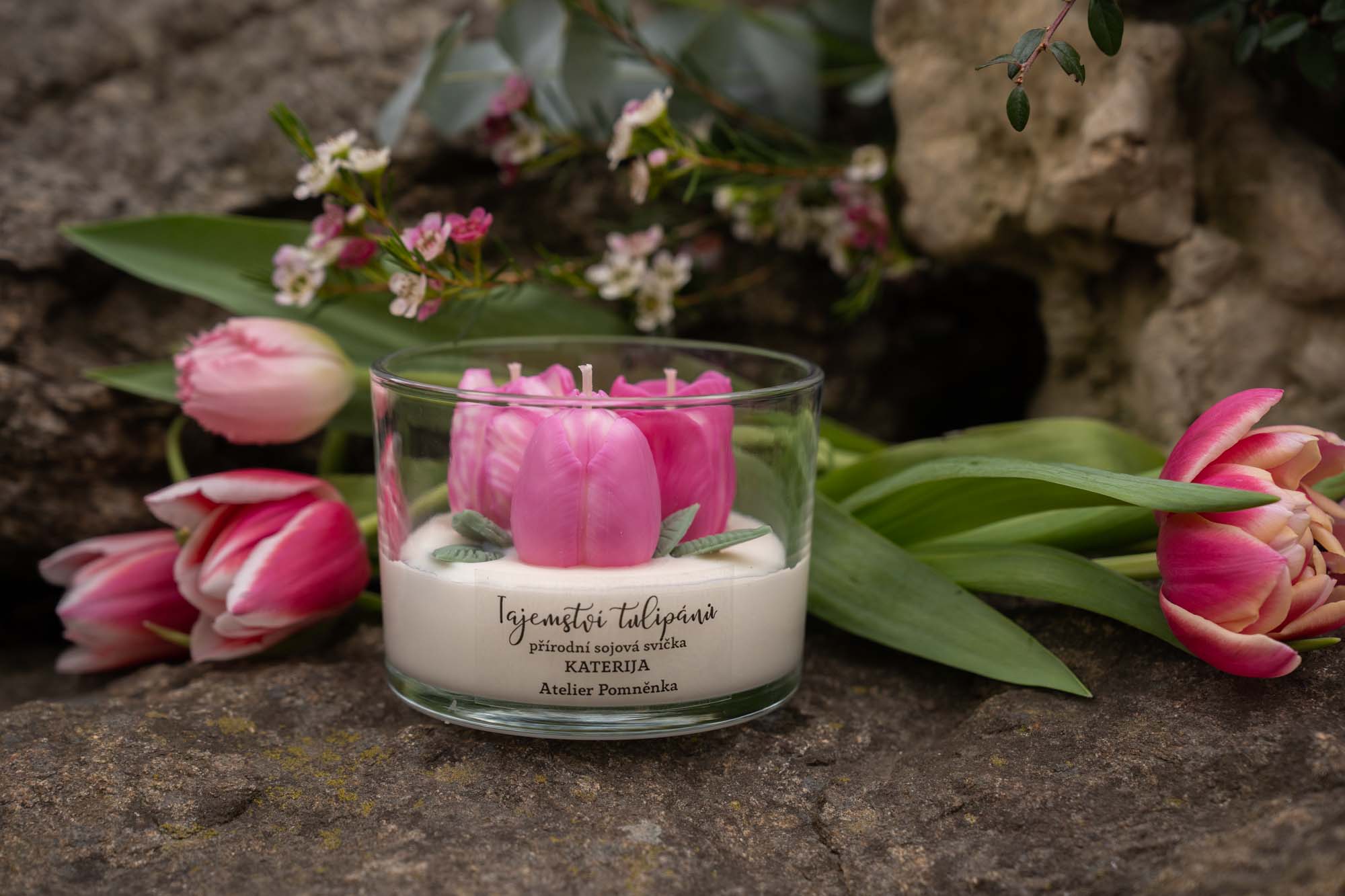 Přírodní sójová svíčka - žíhané růžové tulipány - Obrázek 3