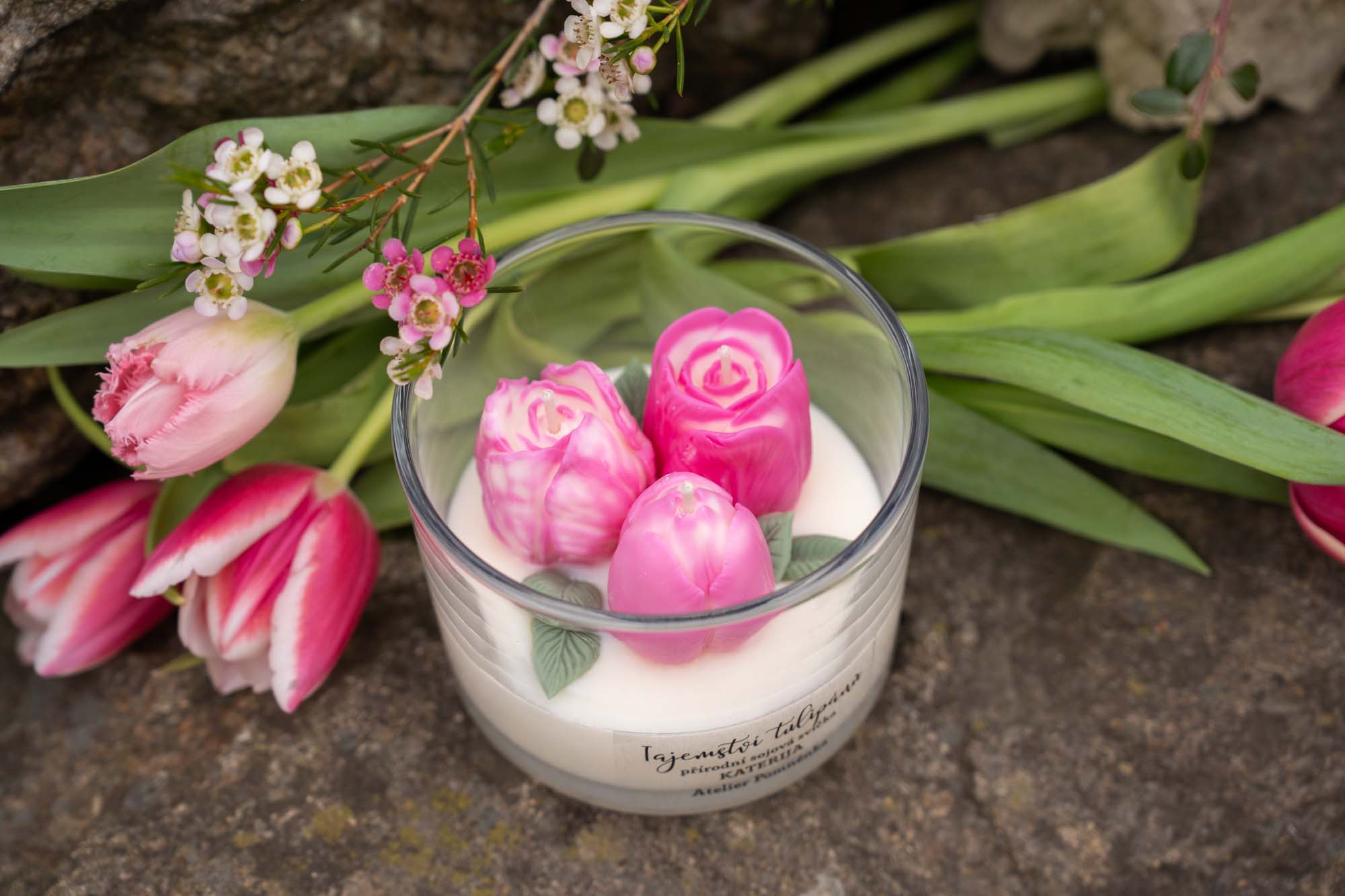Přírodní sójová svíčka - žíhané růžové tulipány - Obrázek 4