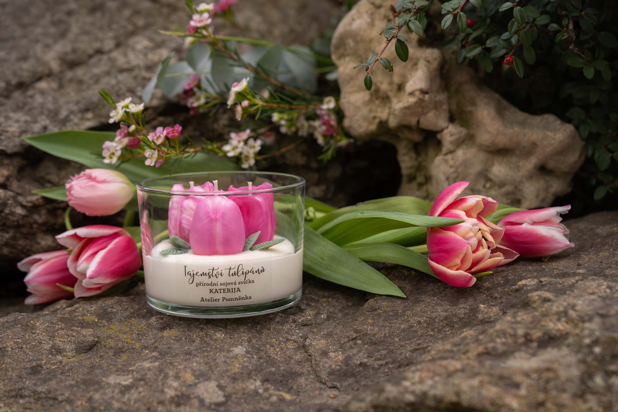 Přírodní sójová svíčka - žíhané růžové tulipány - Obrázek 6