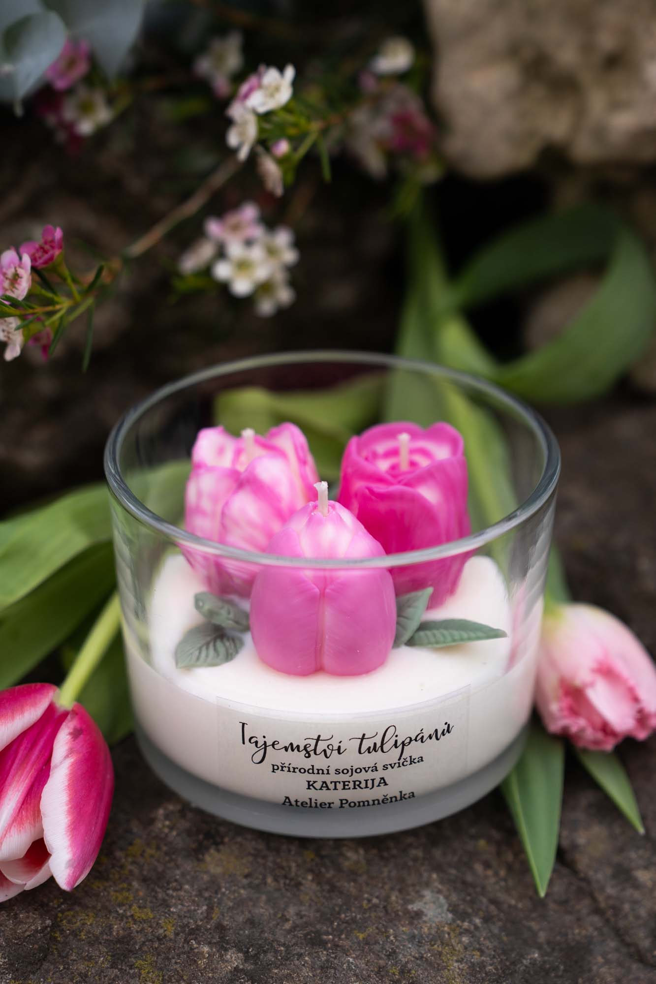 Přírodní sójová svíčka - žíhané růžové tulipány
