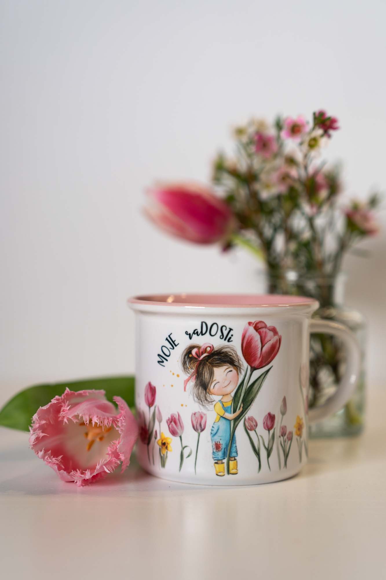 Keramický retro hrnek růžový - Slečna Tulipánová - MOJE raDOSTi - Obrázek 4