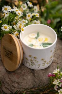 Přírodní sójová svíčka v keramice - Slunce v heřmánku