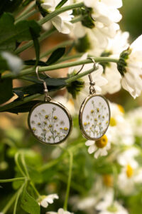 Náušnice Heřmánky-bílé z kolekce slunce v Heřmánku