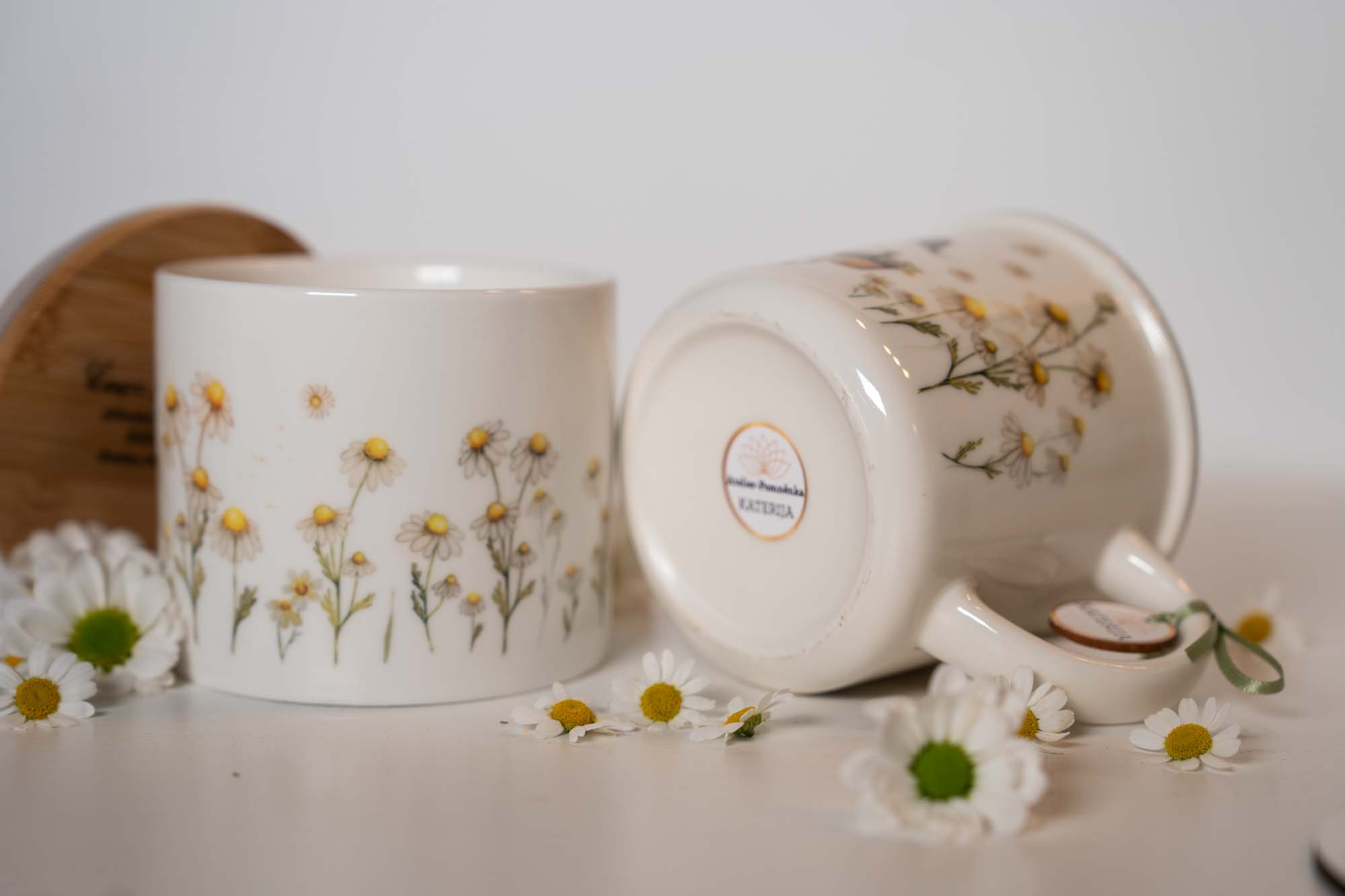 Přírodní sójová svíčka v keramice - Slunce v heřmánku - Obrázek 9