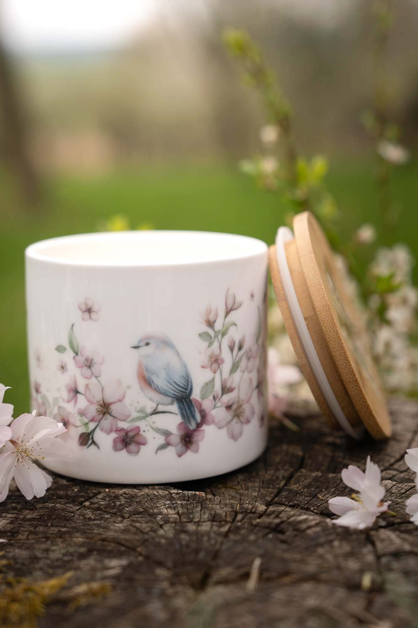 Přírodní sójová svíčka v keramice – Třešňový sad - Obrázek 8